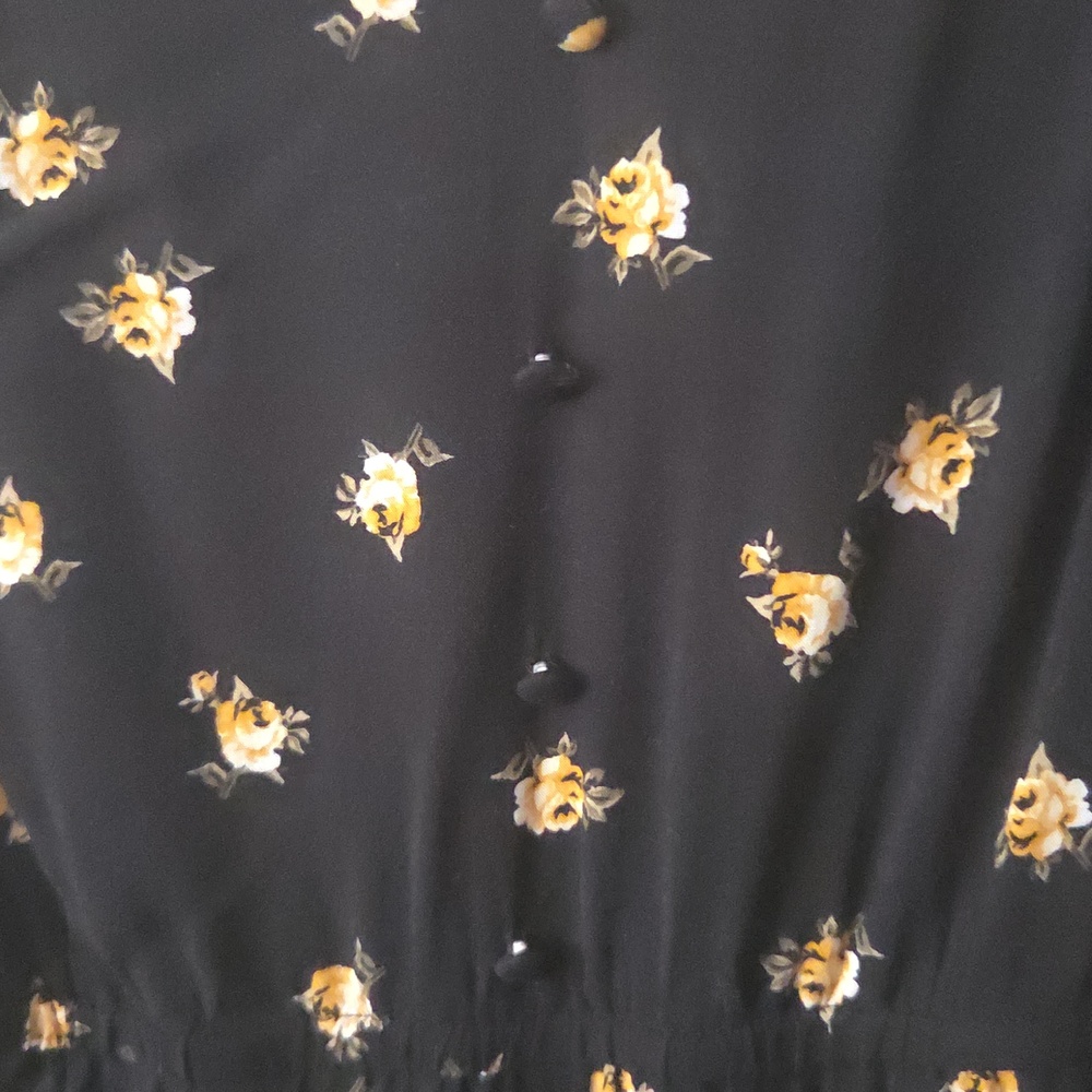 torrid Black Floral Scoop Neck Blouse with Yellow Blooms - Torrid Size 3 - Picture 4 of 9